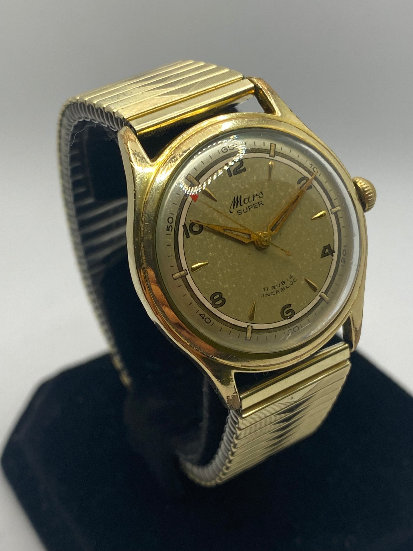 Mars Super 17 Rubis Gold Plated Manual Wind Men’s Watch