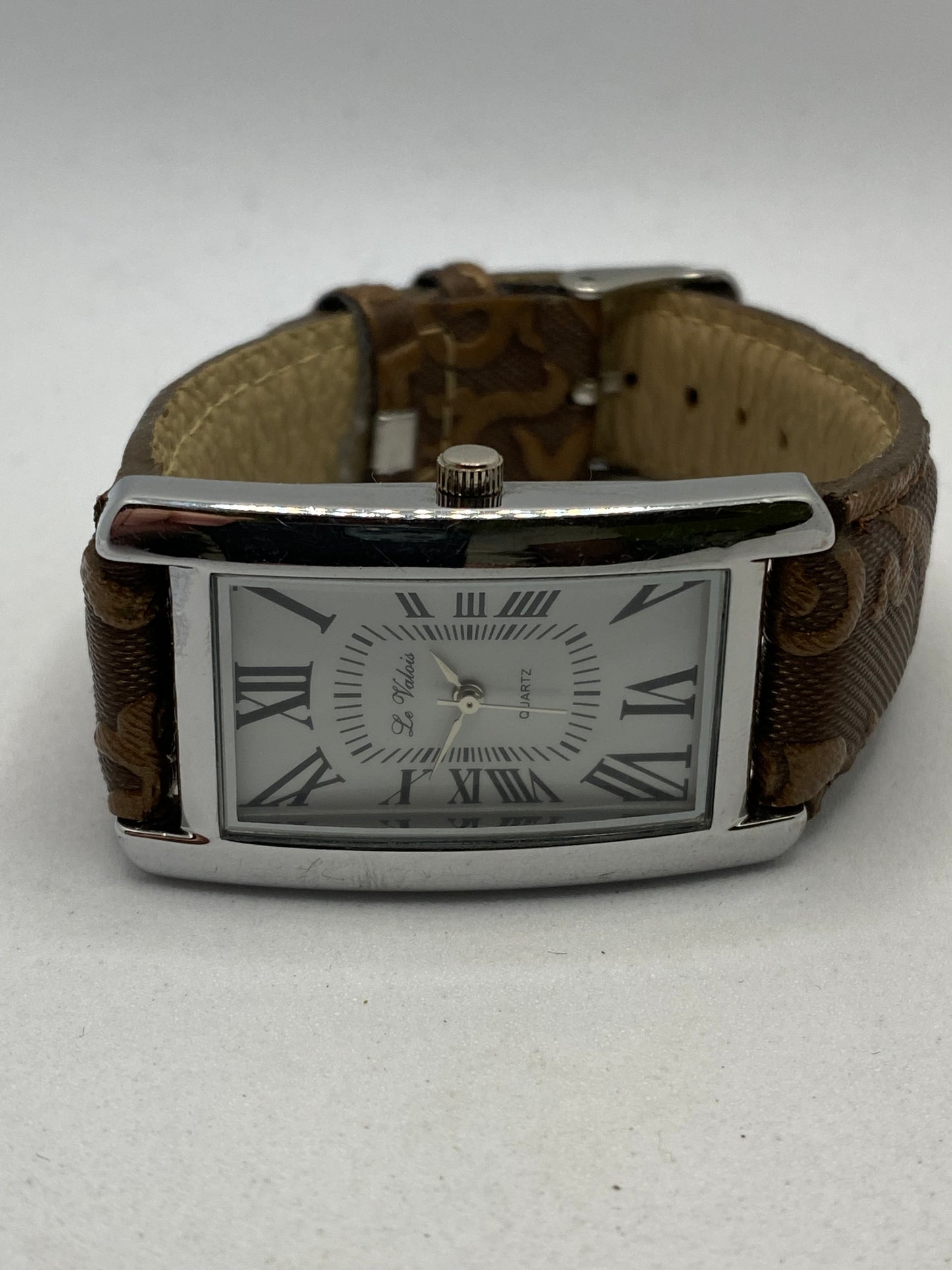 Le Valois Rectangular Authentic Men’s Watch