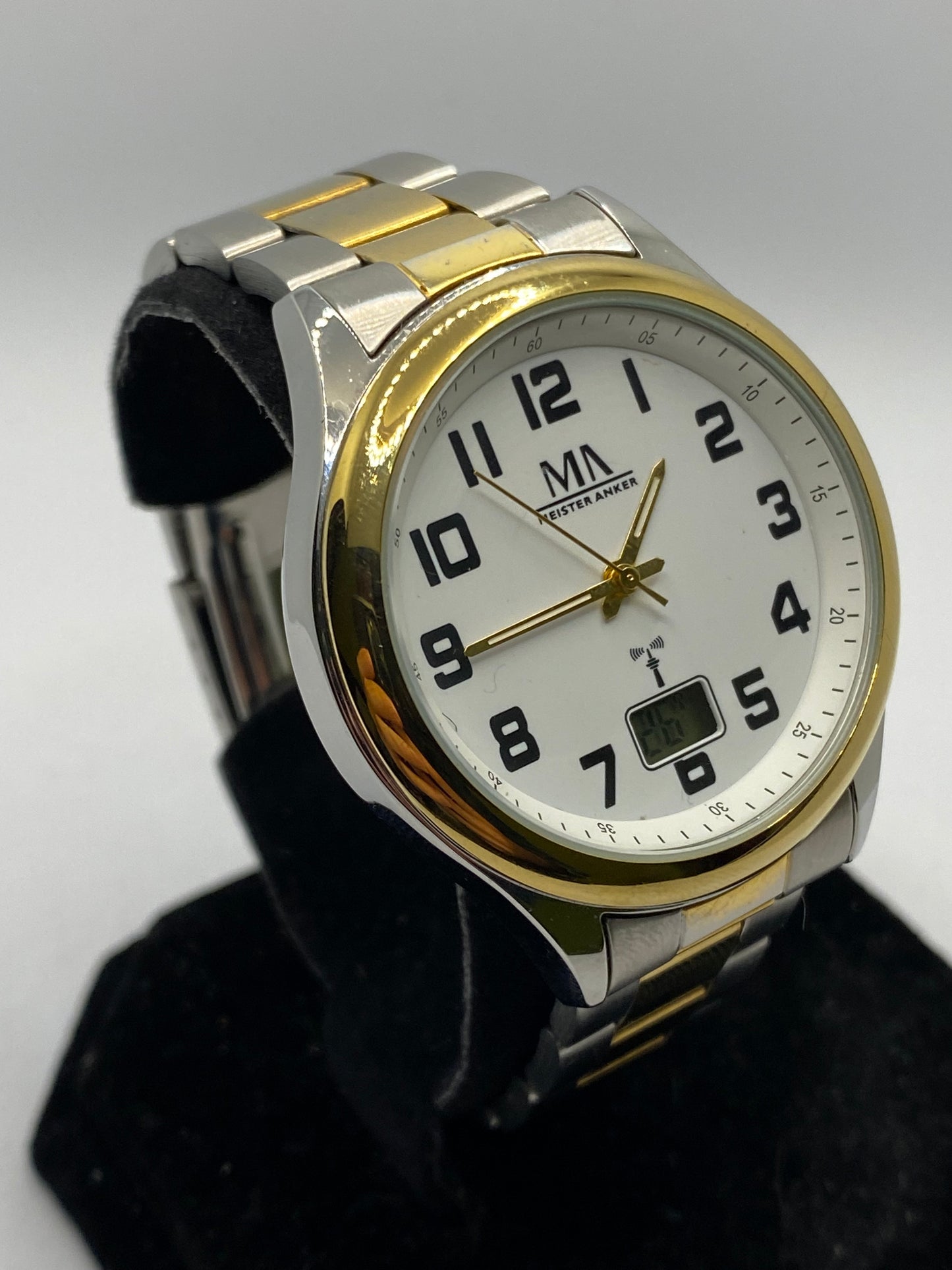 Meister Anker Radio Controlled Gold Plated Men’s Watch