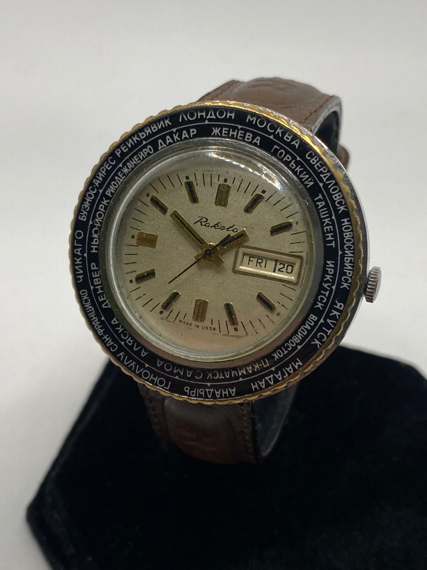 Raketa WorldTime Day Date Manual Wind Vintage Watch