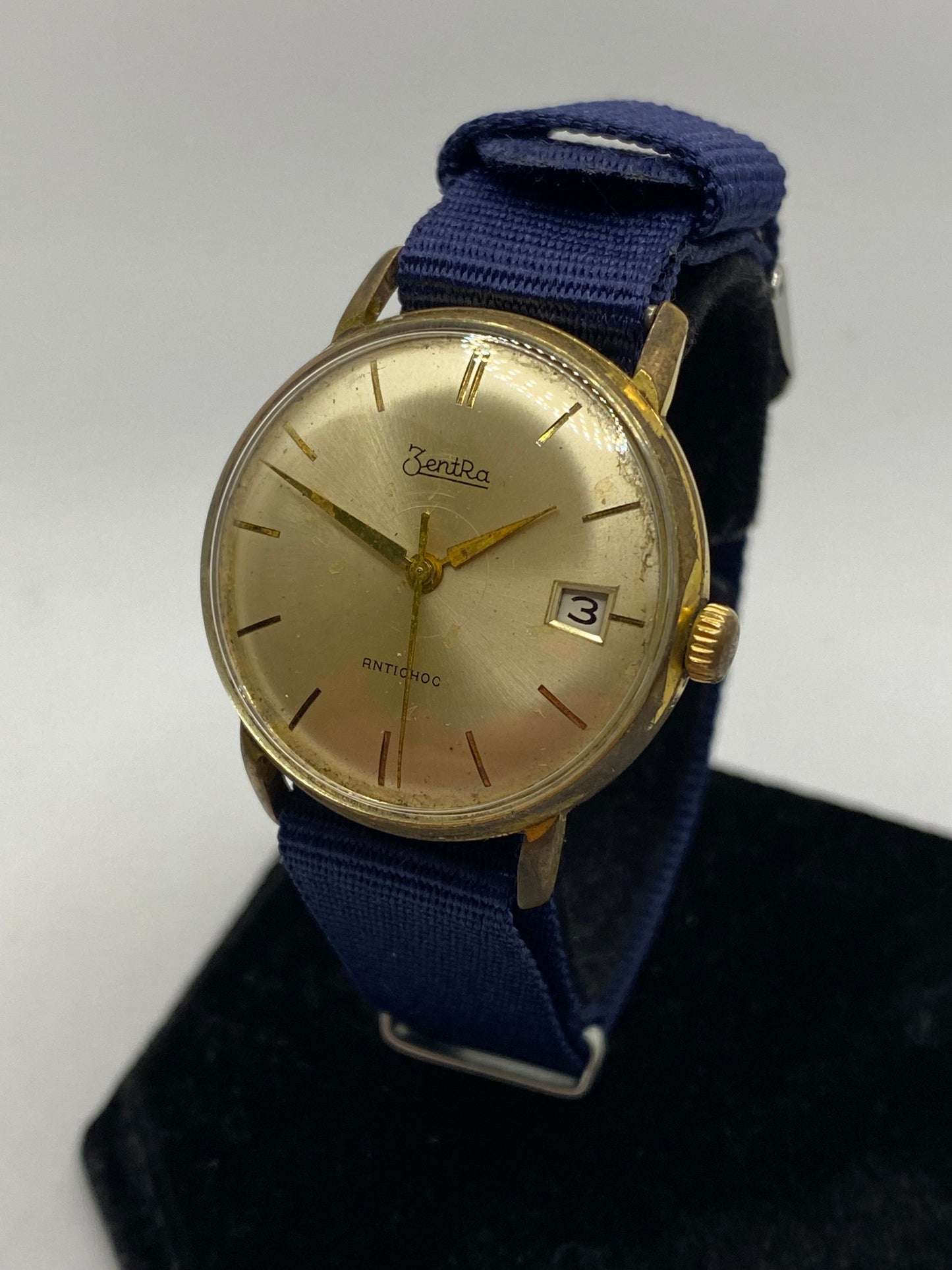 Zentra Date Yellow Dial Manual Wind Men’s/ Unisex Watch