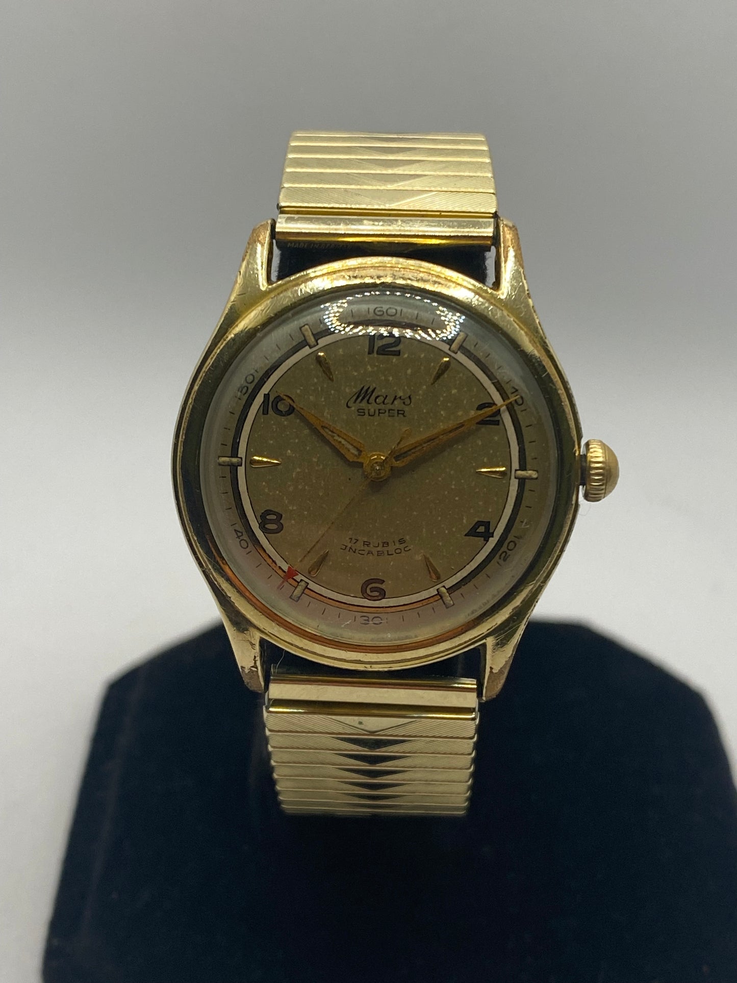 Mars Super 17 Rubis Gold Plated Manual Wind Men’s Watch