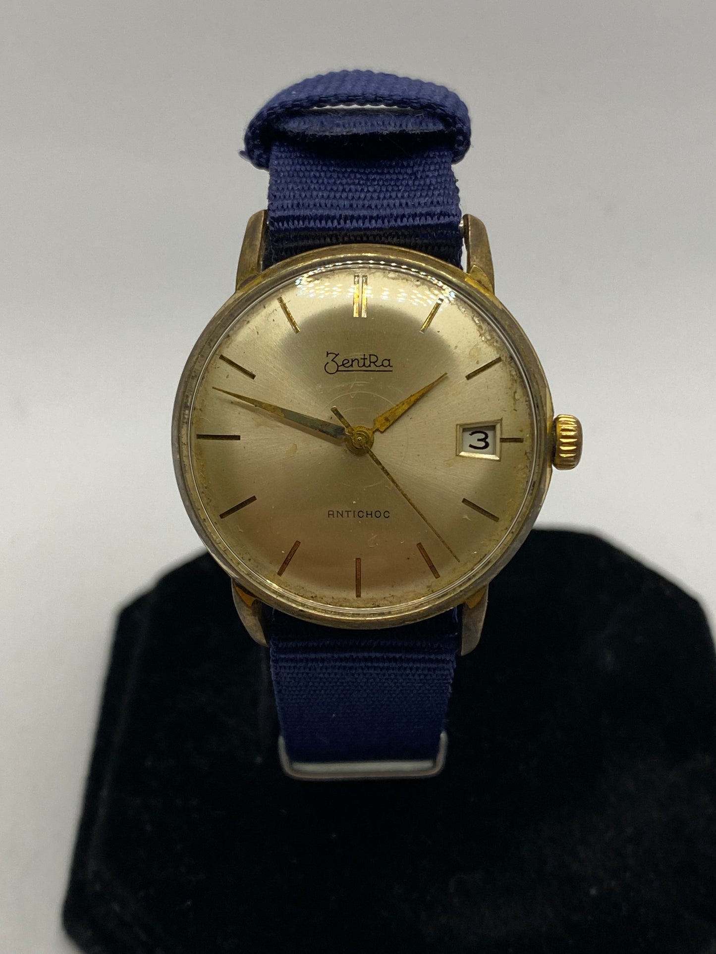 Zentra Date Yellow Dial Manual Wind Men’s/ Unisex Watch