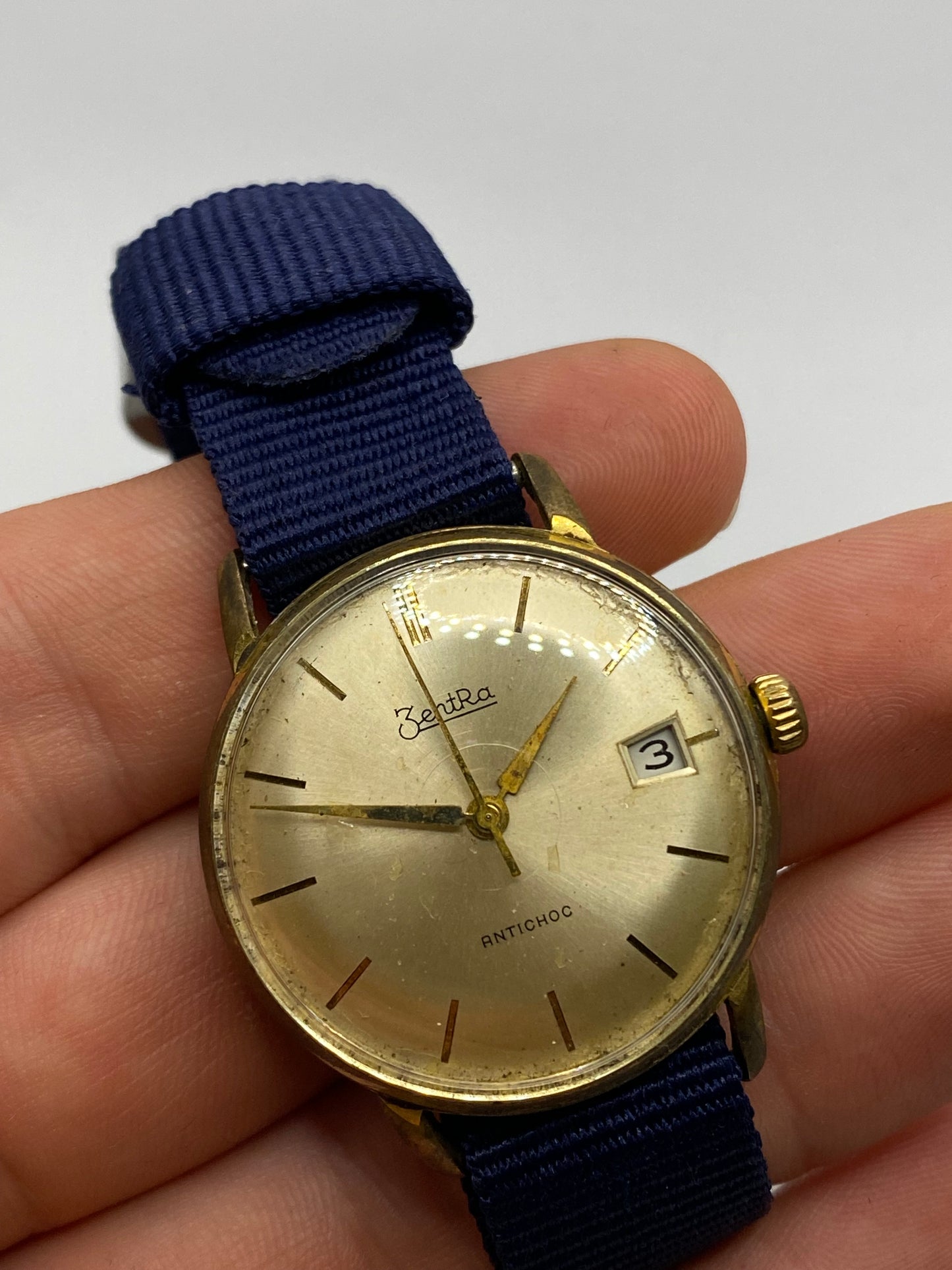 Zentra Date Yellow Dial Manual Wind Men’s/ Unisex Watch